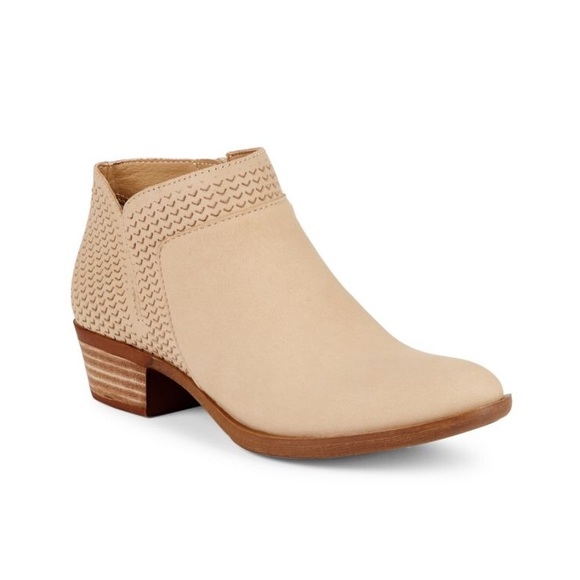 NWT Lucky Brand Brintly Beige Suede Bootie 7 - Picture 3 of 7